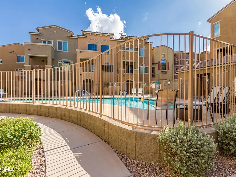 240 W Juniper Ave #1010 — Photo 35