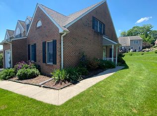 472 Hillside Dr, Mountville, PA 17554