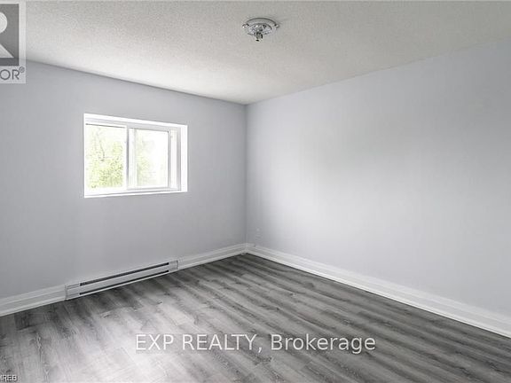 3rd image of 529 Elm St #4