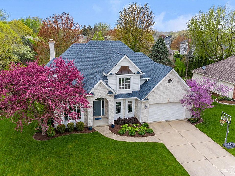 1st image of 11 Birchwood Ct