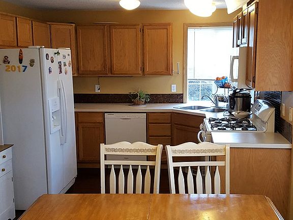 3rd image of 3105 NE 140th Ave