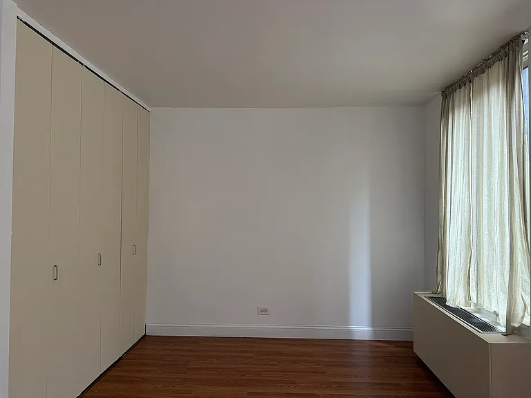 145 E 48th St #8G — Photo 9