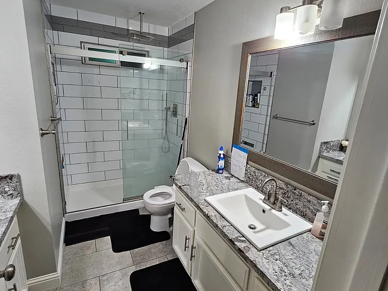 7800 Auburn Woods Dr — Photo 3