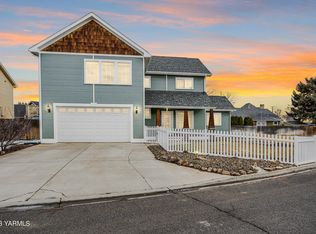 827 S 75th Ave, Yakima, WA 98908