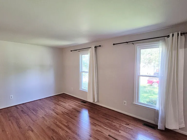 9019 Double Tree Ln — Photo 5