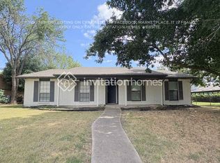 1817 Butterfield Trl, Grand Prairie, TX 75052