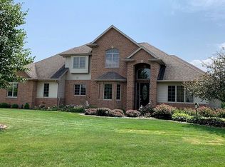 8185 Basil Ct, Neenah, WI 54956