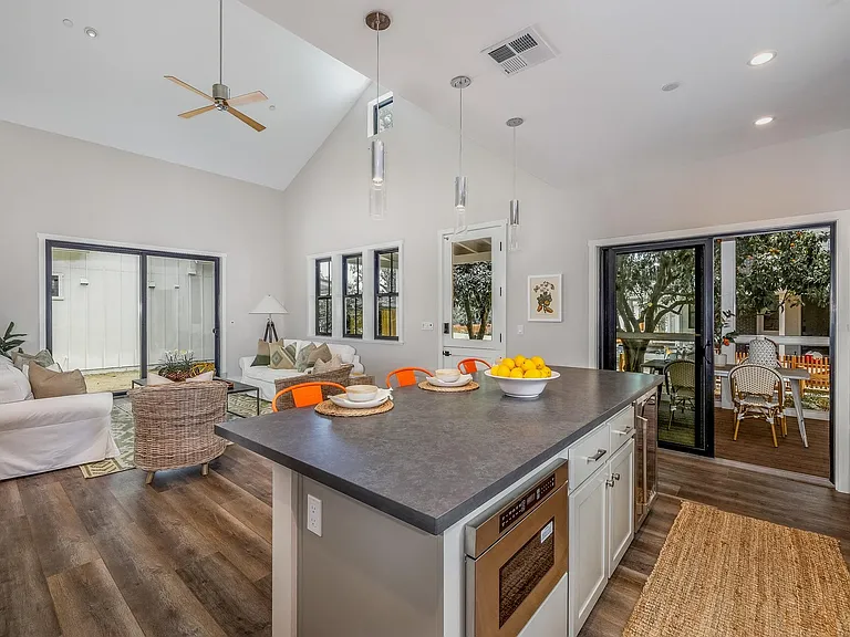 Living Room/Kitchen area