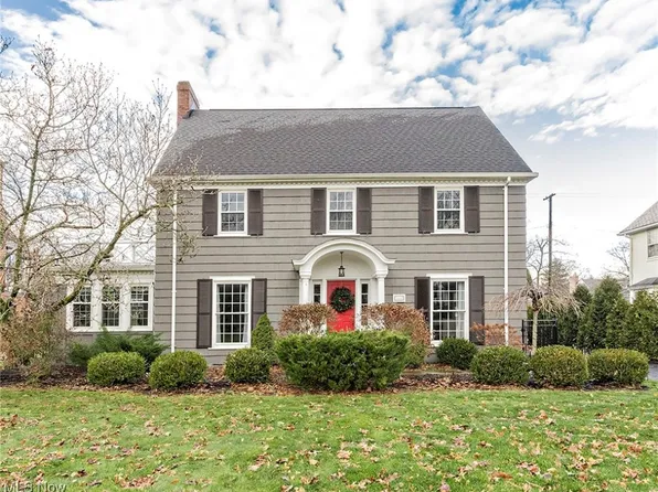 3006 Montgomery Rd, Shaker Heights, OH 44122