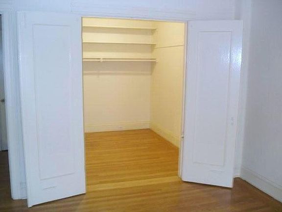 5th image of 400 Hyde St APT 211