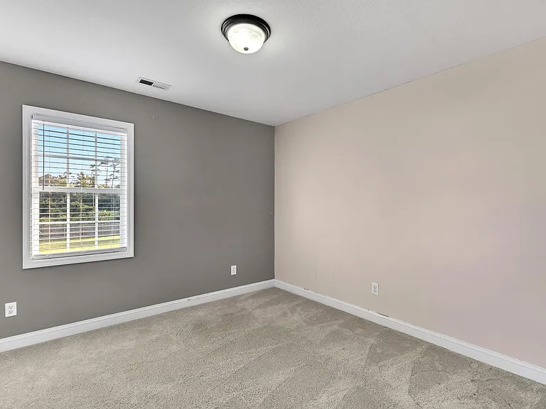 324 Beacon Ln — Photo 15