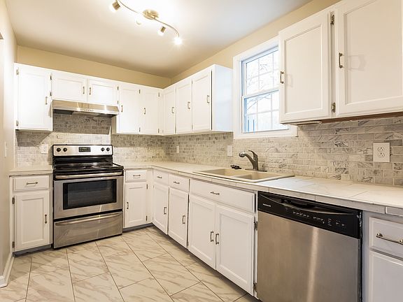 4th image of 1248 Massman Dr