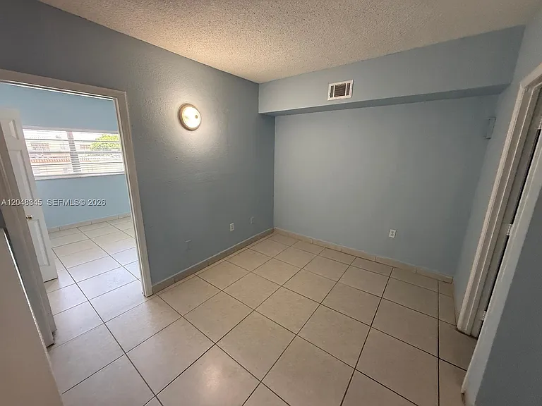 1350 W 53rd St #29 — Photo 15