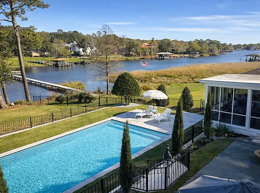 5 bed, 3.5 bath, 3300 sqft, $8,700 — Photo 3