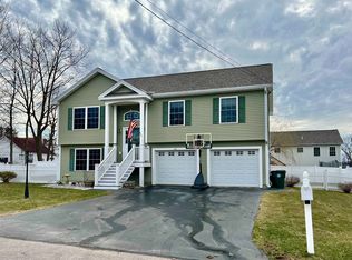 26 Woodland Ave, Manchester, NH 03109