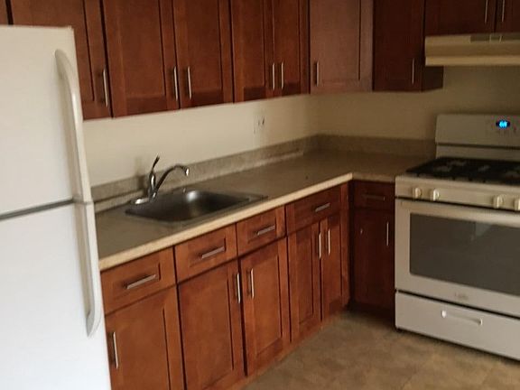 2nd image of 15506 79th St #2