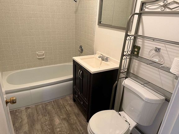 5th image of 1137 Janey Way