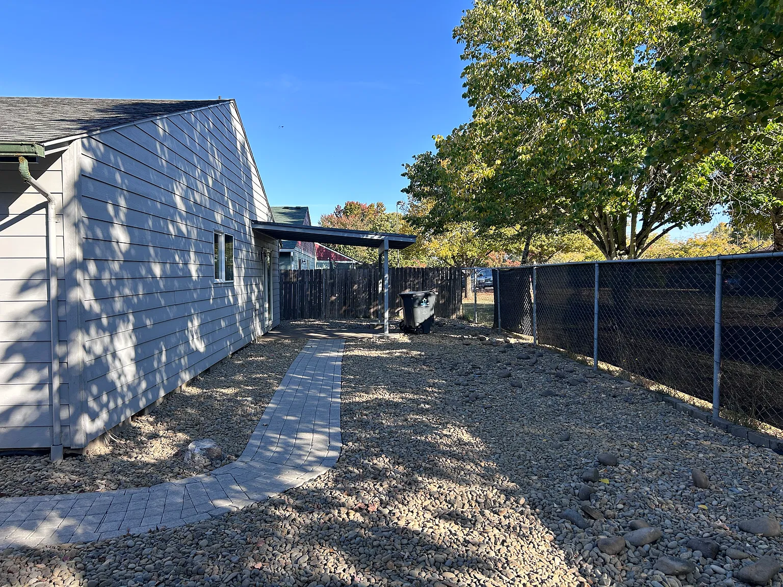 2 bed, 840 sqft, $1,600 — Photo 4