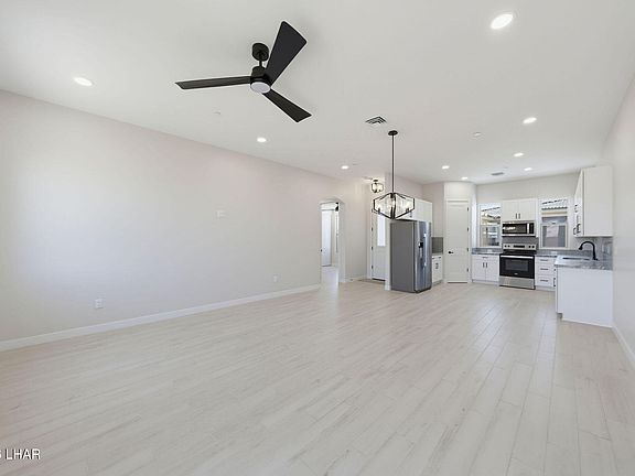 5th image of 3080 Arapaho Dr #127