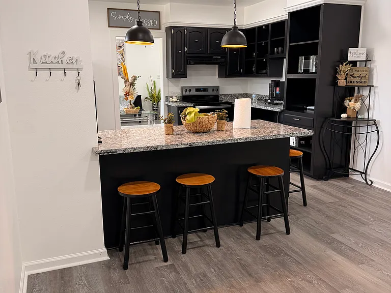 9331 Scenic Hwy #6 — Photo 3