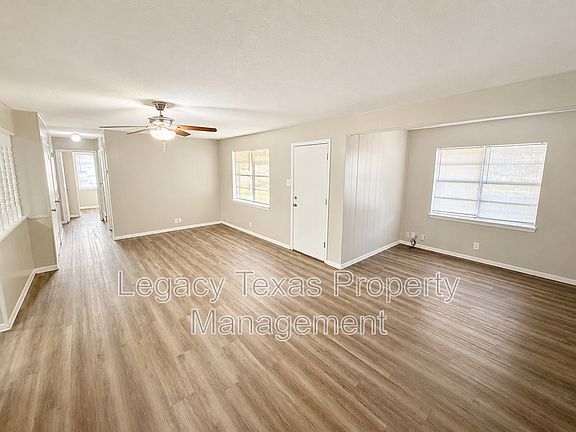 2nd image of 1902 Joslin St