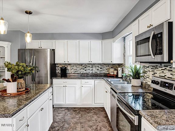 5th image of 1 Aspen Ct