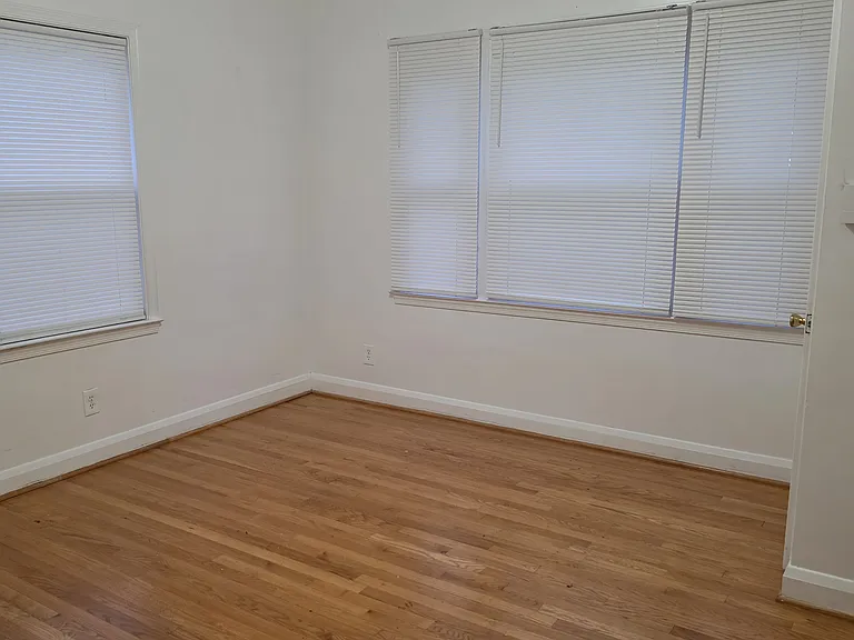2100 Northland Rd — Photo 5