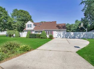 113 Forest Rd, Centereach, NY 11720