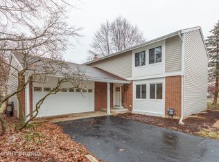 108 Dahlia Ct, Rolling Meadows, IL 60008