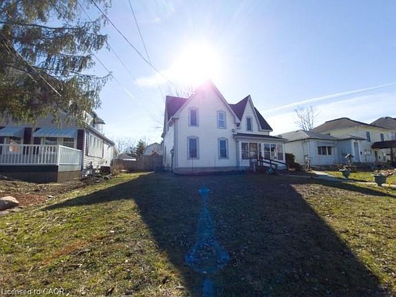 2nd image of 713 Cedar St