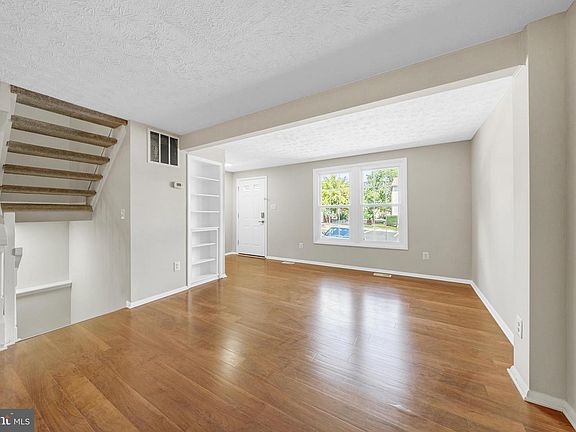 5th image of 8031 Tyson Oaks Cir