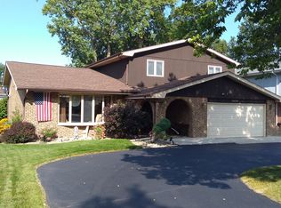 10158 S 86th Ct, Palos Hills, IL 60465