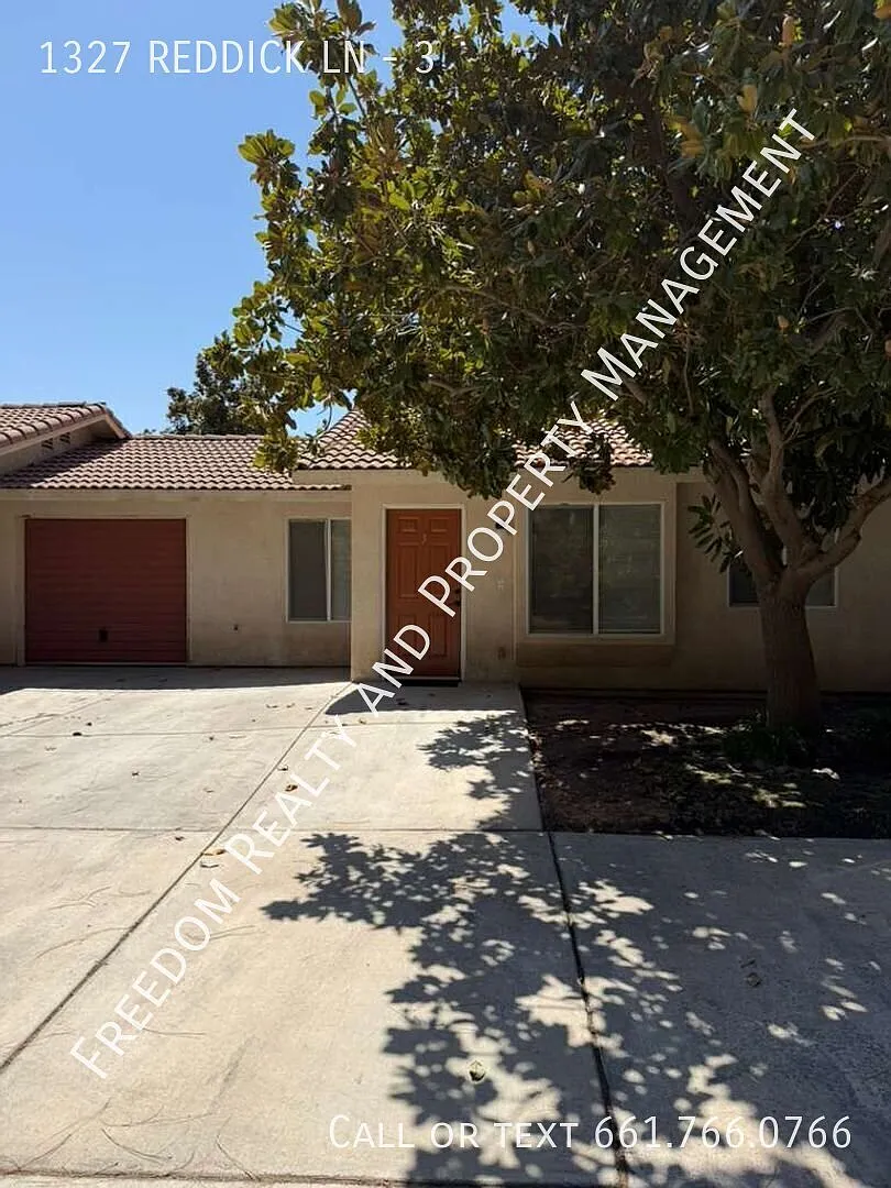 1327 Reddick Ln - Unit 3 — Photo 2