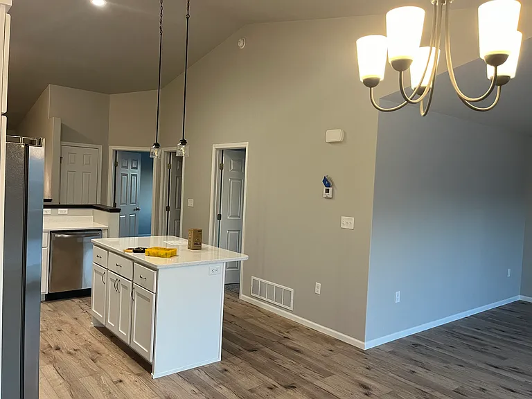 1705 Tobi Ln — Photo 12