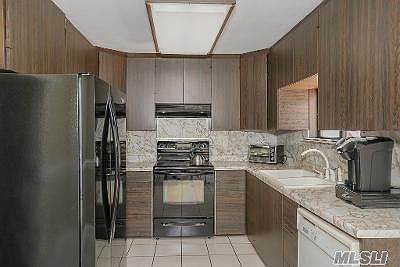 5th image of 45 Juniper St