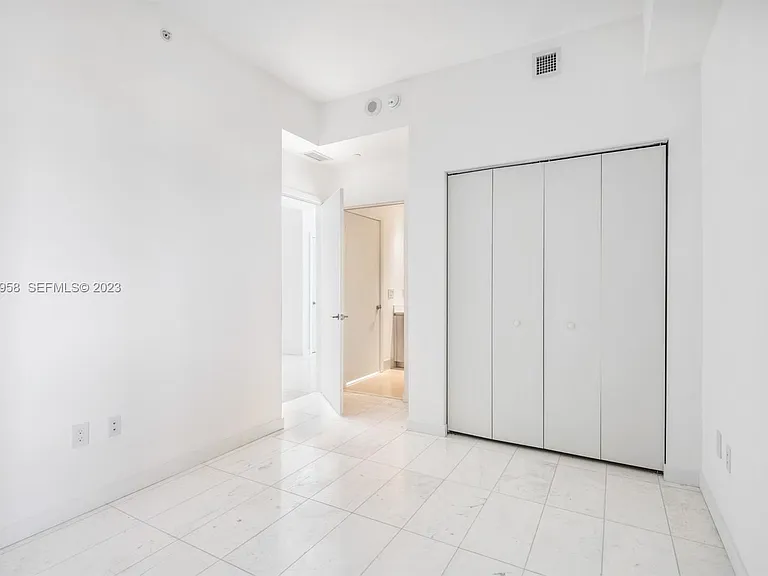 480 NE 31st St #1307 — Photo 6