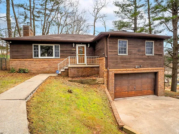 1002 9th St, Fairmont, WV 26554