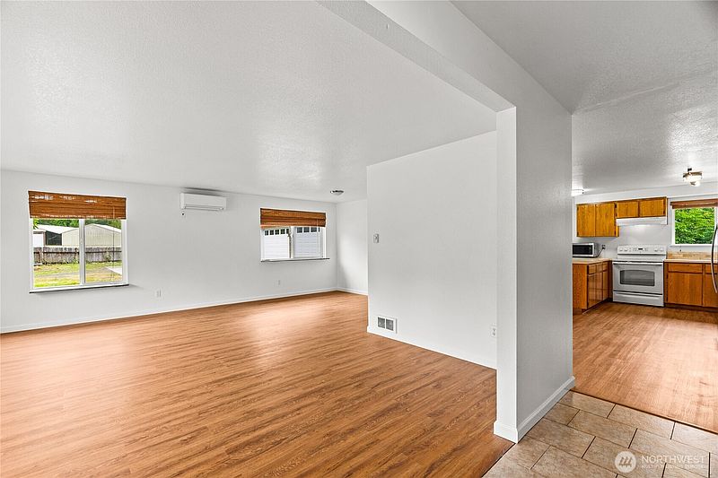 5th image of 160 Cloquallum Road
