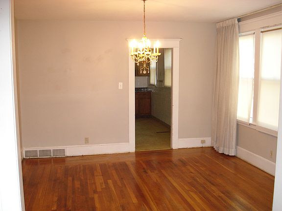 5th image of 65-67 Beacon St #2
