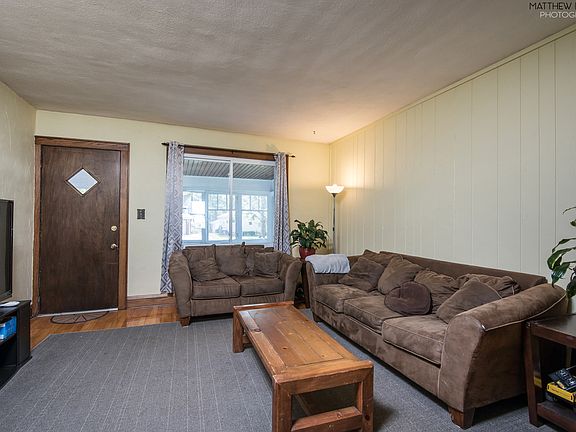 5th image of 546 S Monterey Ave