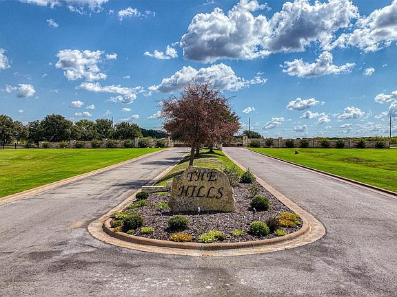 2nd image of 1076 Enchanted Rock Ct