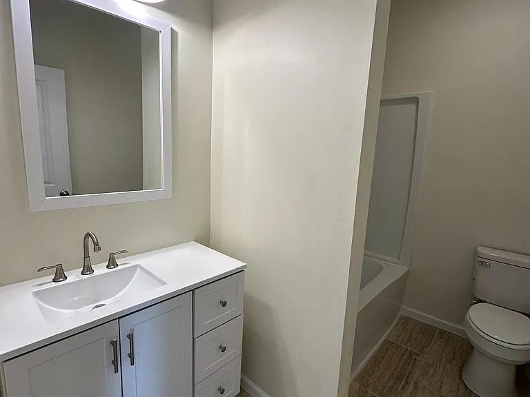 134 N Mechanic St #C — Photo 3