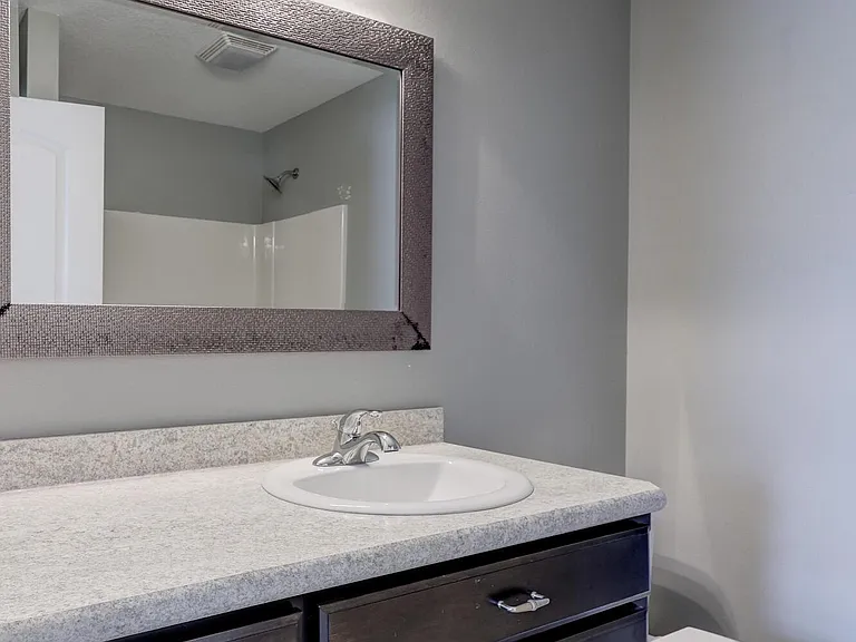 1233 Montana Pl — Photo 32