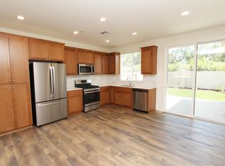 1858 Dunite Dr, Los Banos, CA 93635