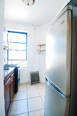 Rented by Monarch Realty Holdings | media 13