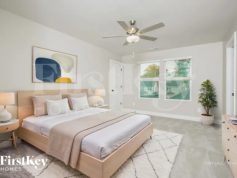 744 Lightrail Dr — Photo 10