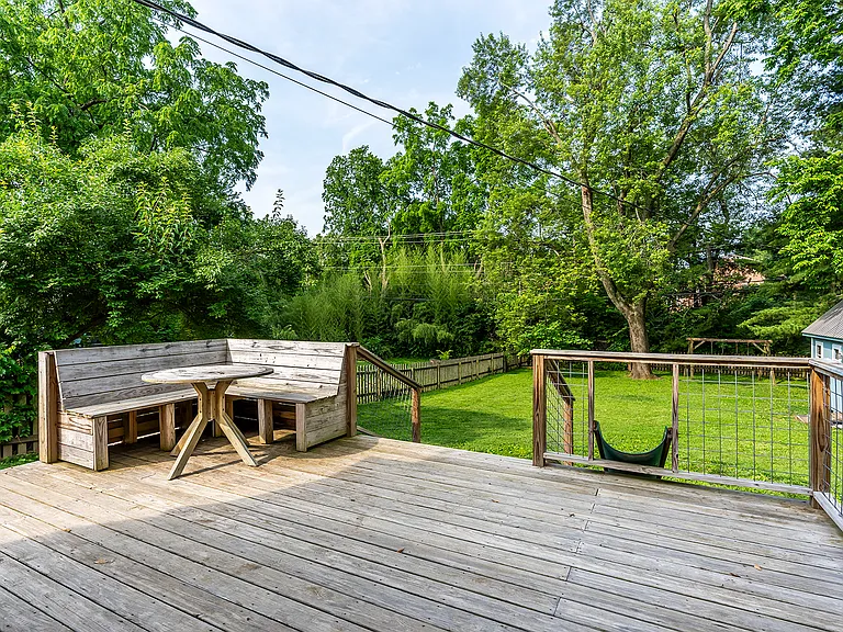 1022 Della Dr — Photo 39