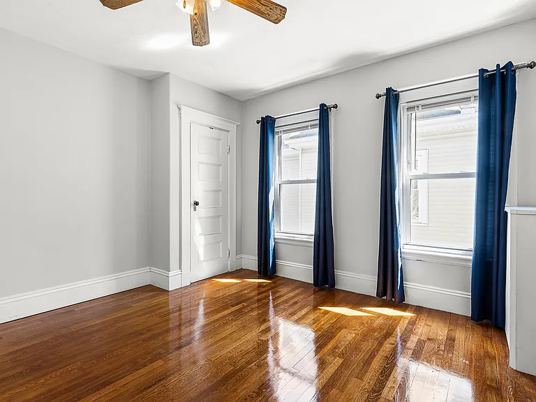 30-32 Autumn St #1 — Photo 19