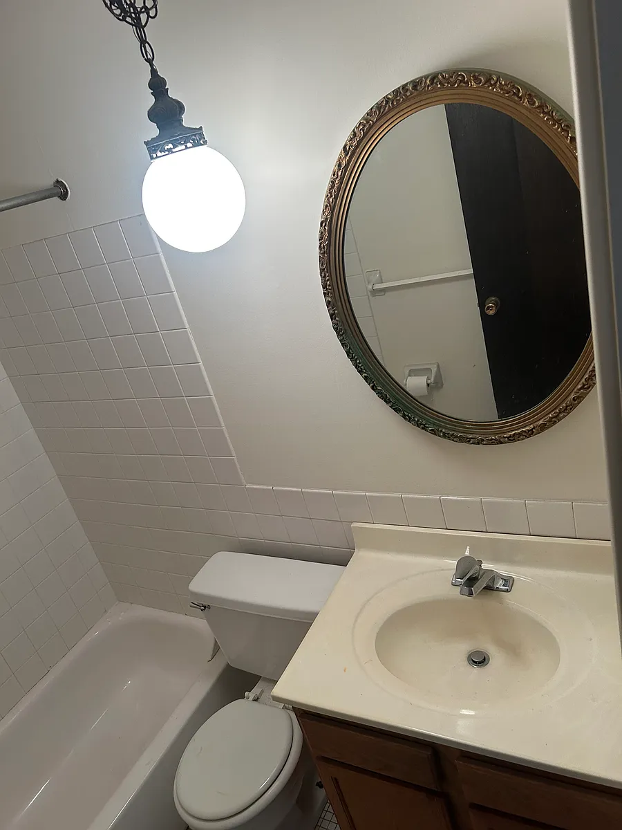 Building Photo - 2650 Colfax Ave S #304