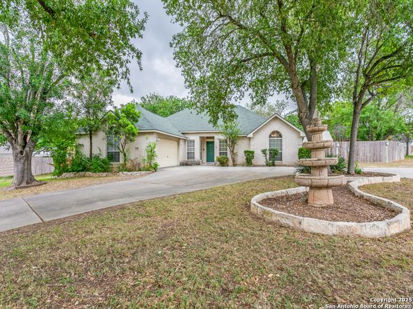 2035 Small Town Drive, New Braunfels, TX 78130